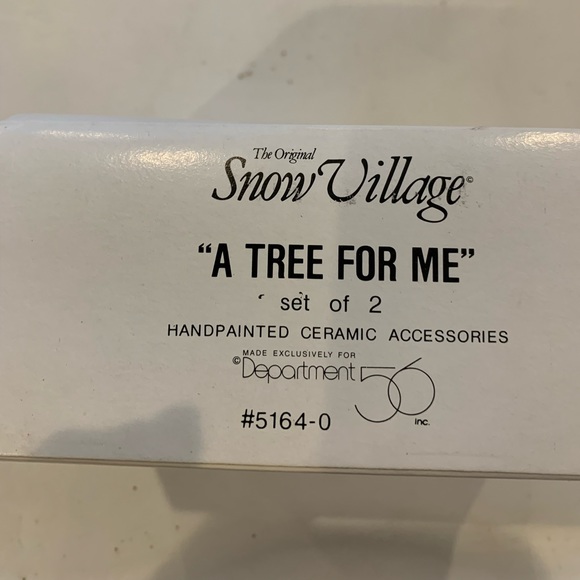 Snow Village - A Tree For Me (In original box) - Picture 2 of 2